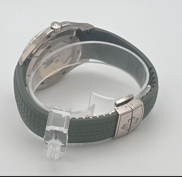 Patek Philippe Aquanaut 5168G-010